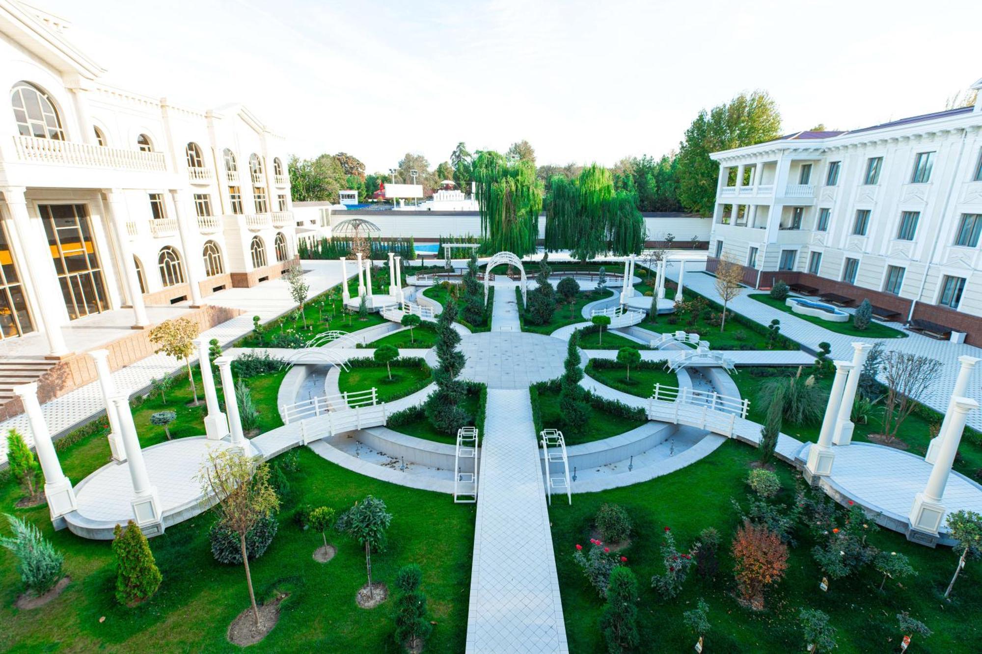 Zarafshon Parkside Hotel Samarkand Exterior photo